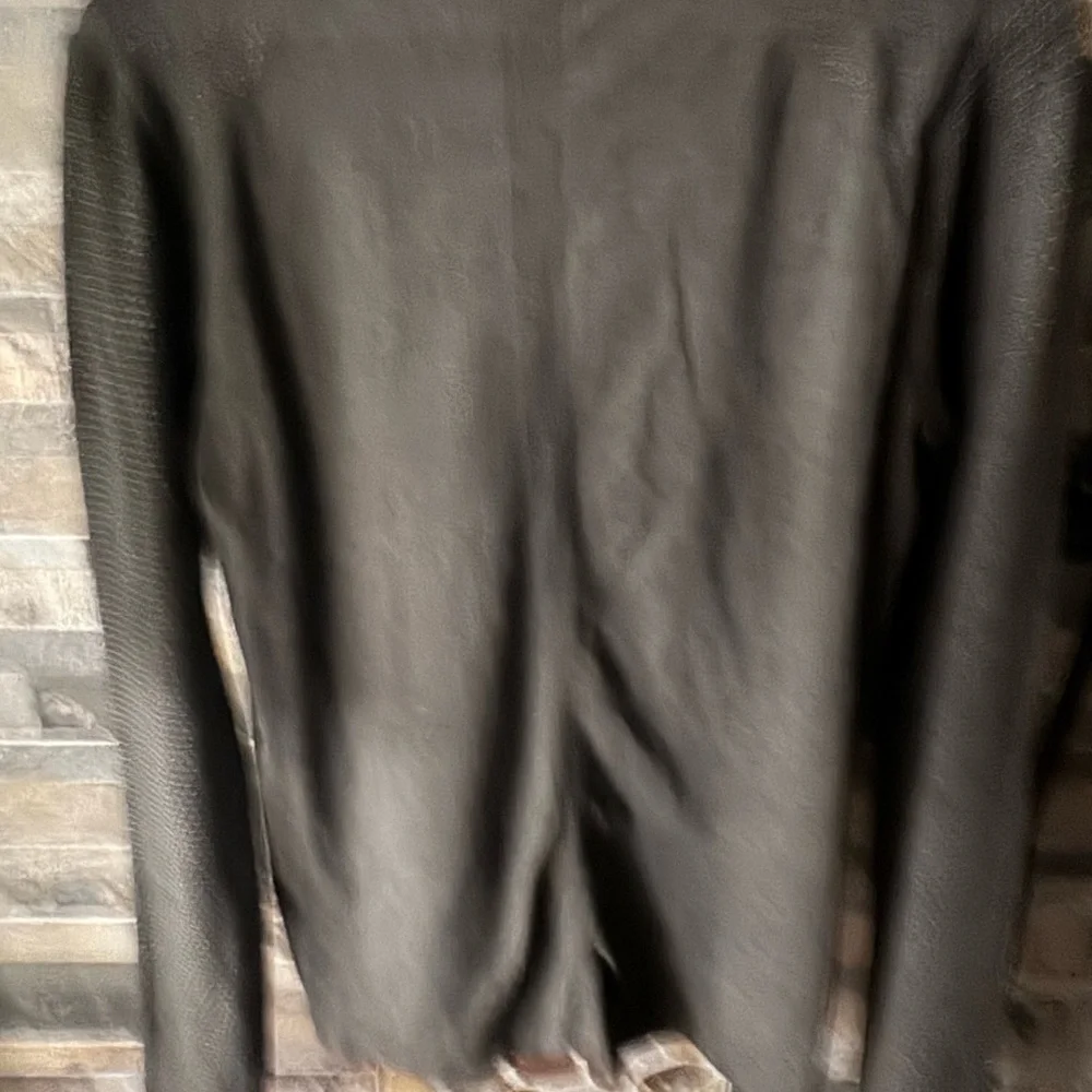 Fabletics Top L - Picture 5 of 6
